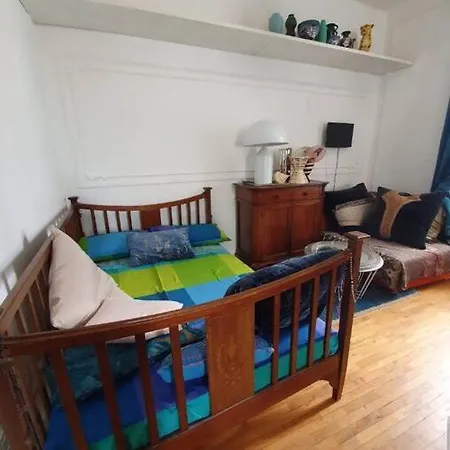 Eclettica A Pochi Metri Dal Mare Пезаро